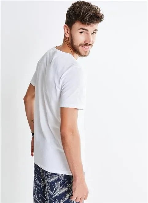 camiseta disfarçando as evidências camiseta disfarçando as evidências