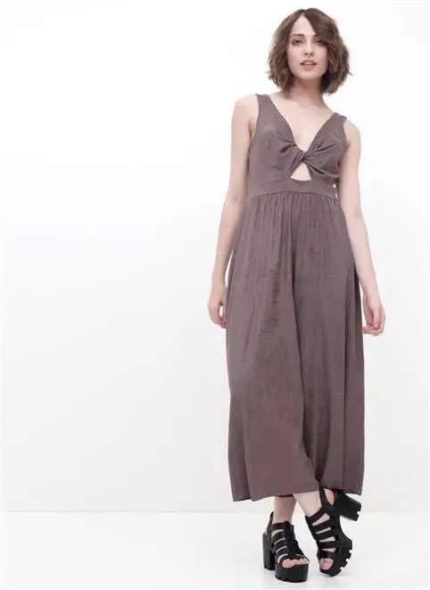 macacão pantacourt em suede macacão pantacourt em suede