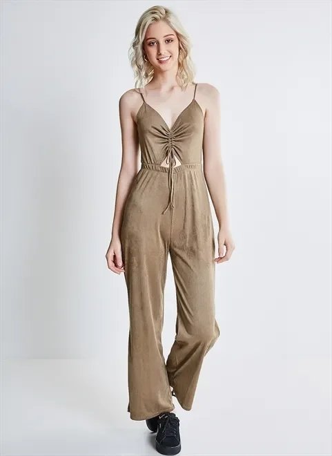 macacão em suede canelado verde musgo macacão em suede canelado verde musgo