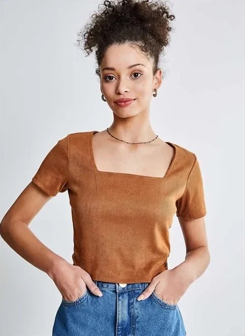 blusa cropped em suede blusa cropped em suede