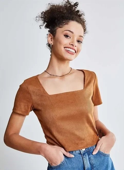 blusa cropped em suede blusa cropped em suede