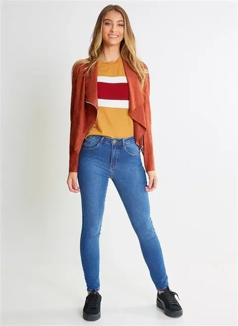 blusa com recortes blusa com recortes