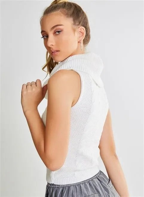 blusa gola alta com detalhe tranças blusa gola alta com detalhe tranças