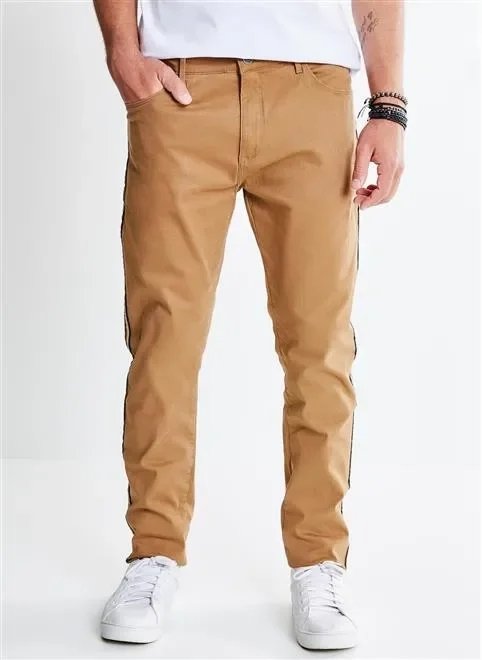 calça skinny em jeans com listra calça skinny em jeans com listra