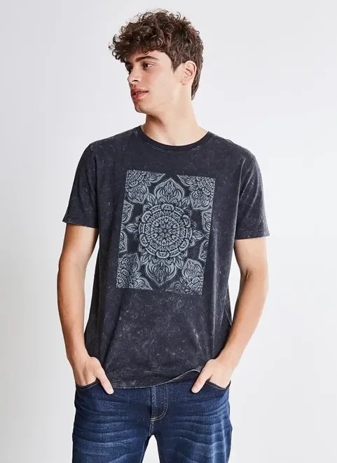 camiseta básica preta camiseta básica preta