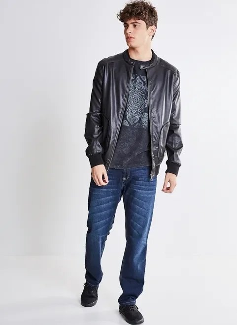 camiseta básica preta camiseta básica preta