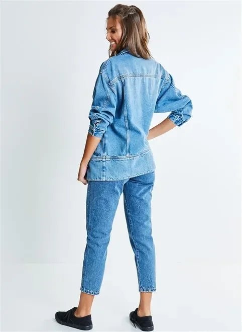 jaqueta jeans over jaqueta jeans over