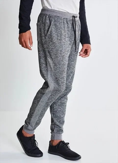 calça moletom mesclado com recortes calça moletom mesclado com recortes
