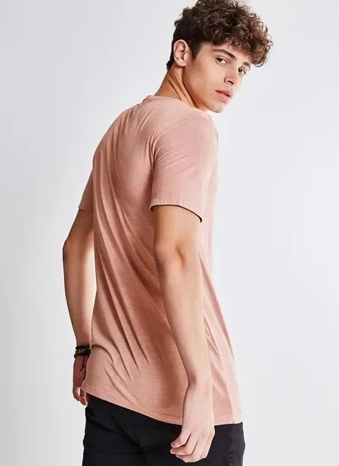camiseta rosa em suede camiseta rosa em suede