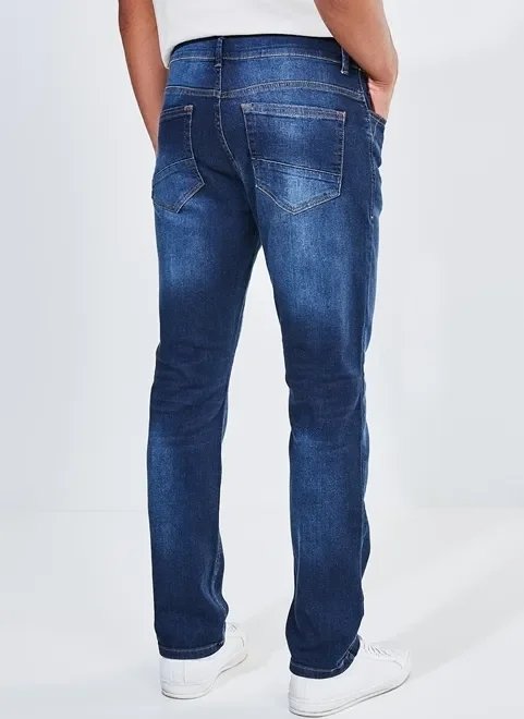 calça slim em jeans calça slim em jeans