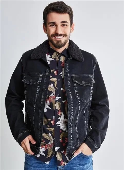 jaqueta em jeans black jaqueta em jeans black