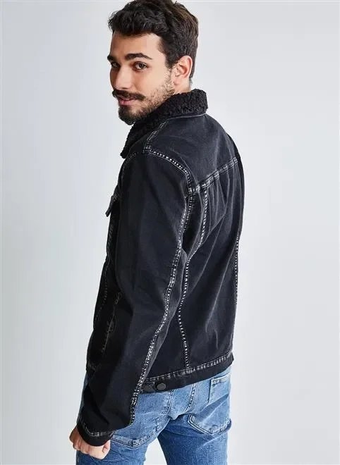 jaqueta em jeans black jaqueta em jeans black