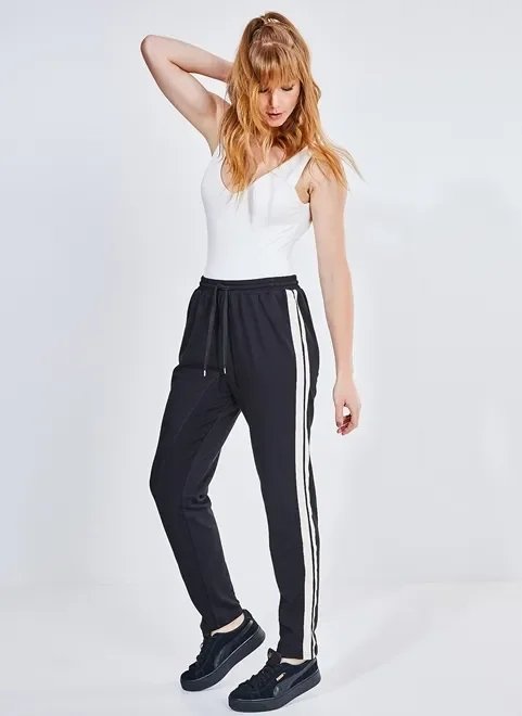calça moletom com listras calça moletom com listras