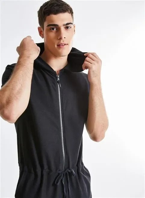 macacão com zíper e capuz macacão com zíper e capuz