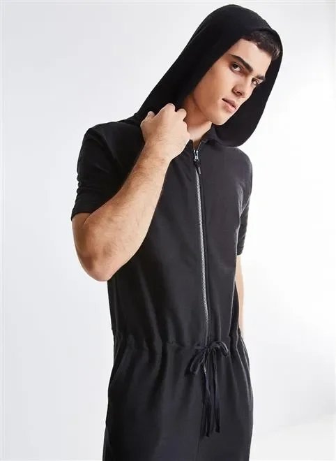 macacão com zíper e capuz macacão com zíper e capuz