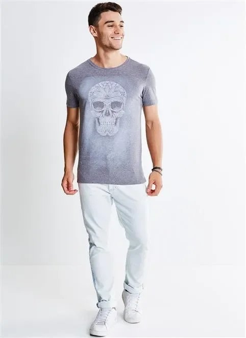 camiseta marmorizada estampa caveira camiseta marmorizada estampa caveira