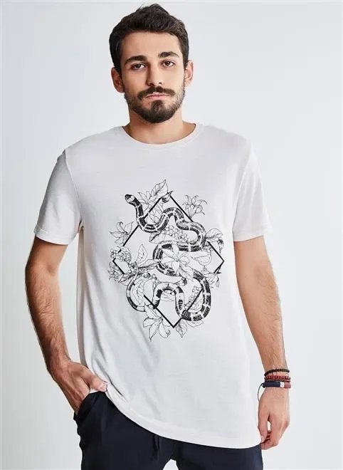 camiseta off-white com estampa camiseta off-white com estampa