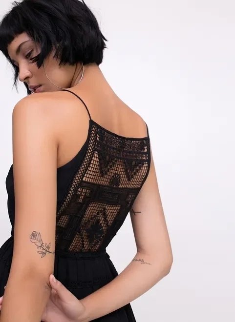 vestido preto curto com renda vestido preto curto com renda