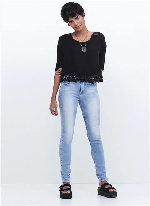 blusa crepe renda detalhes barra guipiri blusa crepe renda detalhes barra guipiri