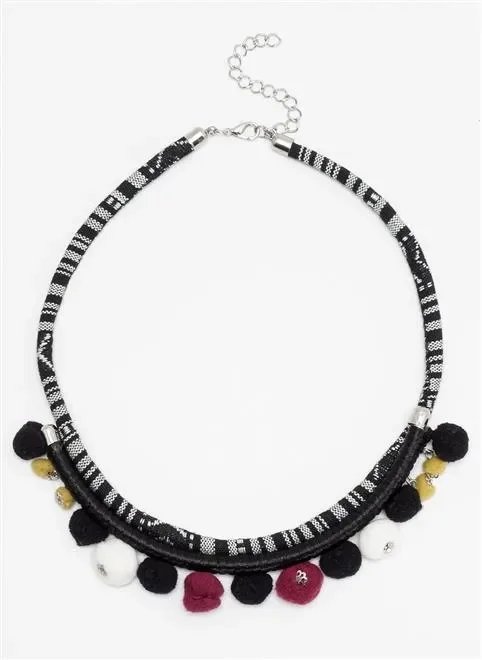 colar corda jacquard com pom pom colar corda jacquard com pom pom