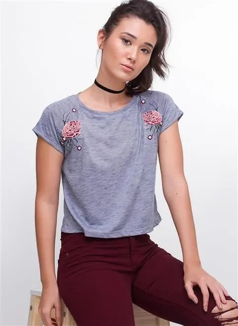 blusa cropped manga raglan bordada blusa cropped manga raglan bordada