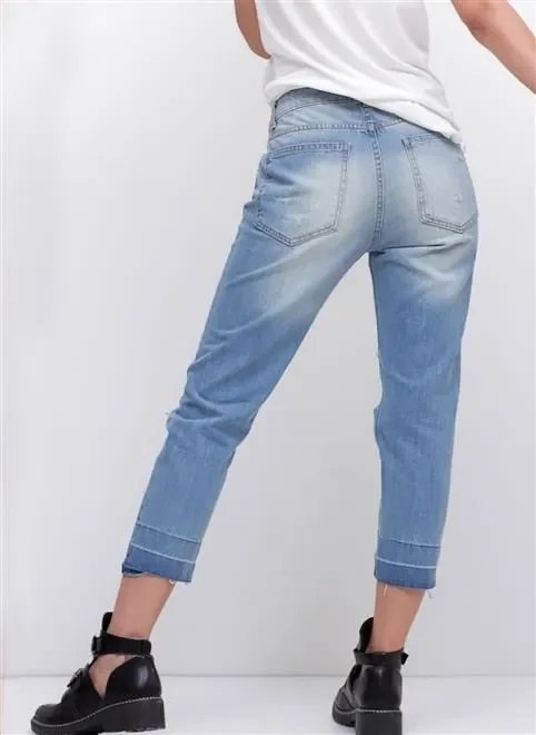 calça cropped relaxed em jeans destroyed calça cropped relaxed em jeans destroyed