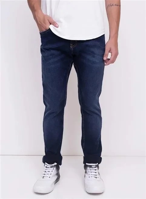 calça skinny em jeans escuro calça skinny em jeans escuro