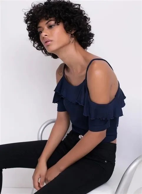 blusa cropped com babados blusa cropped com babados