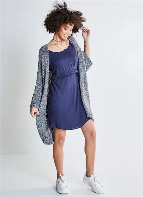 vestido com saia sobreposta vestido com saia sobreposta