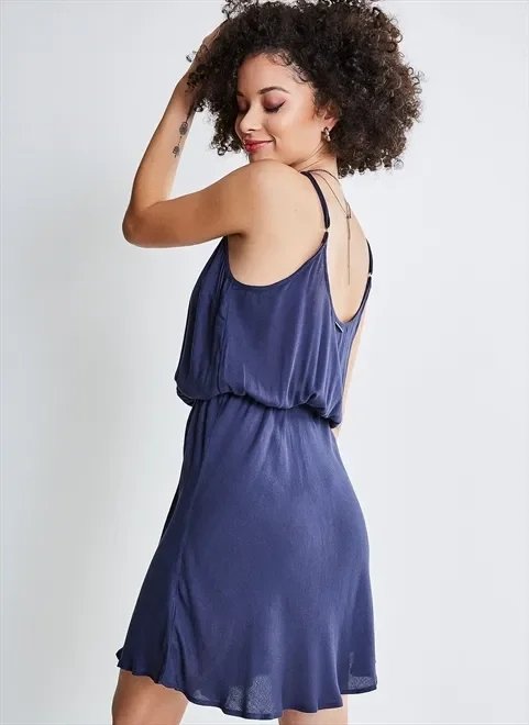 vestido com saia sobreposta vestido com saia sobreposta