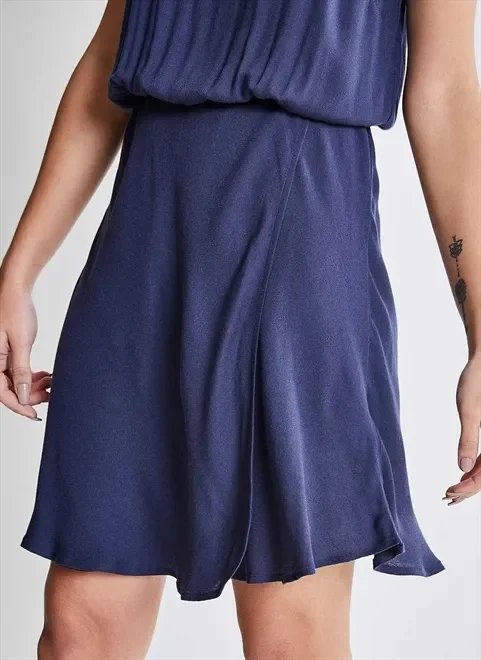 vestido com saia sobreposta vestido com saia sobreposta