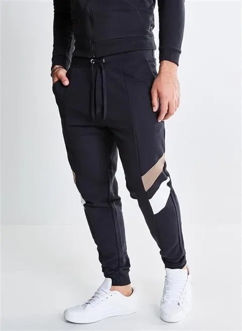calça em moletom com recortes em suede calça em moletom com recortes em suede