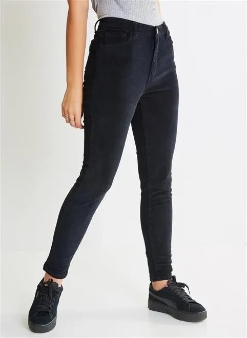 calça skinny em veludo calça skinny em veludo