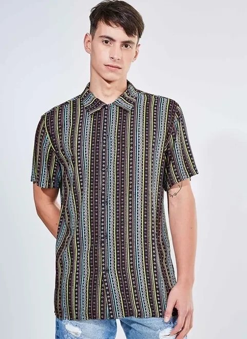 camisa estampa étnica com listras neon camisa estampa étnica com listras neon