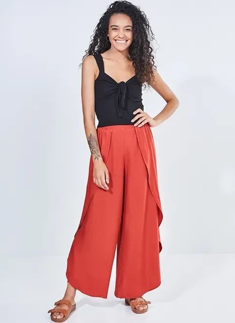 blusa com amarração no busto blusa com amarração no busto