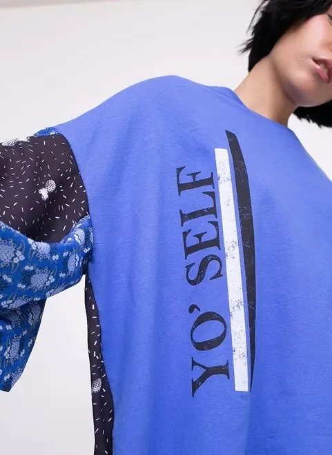 blusa super ampla com manga longa blusa super ampla com manga longa