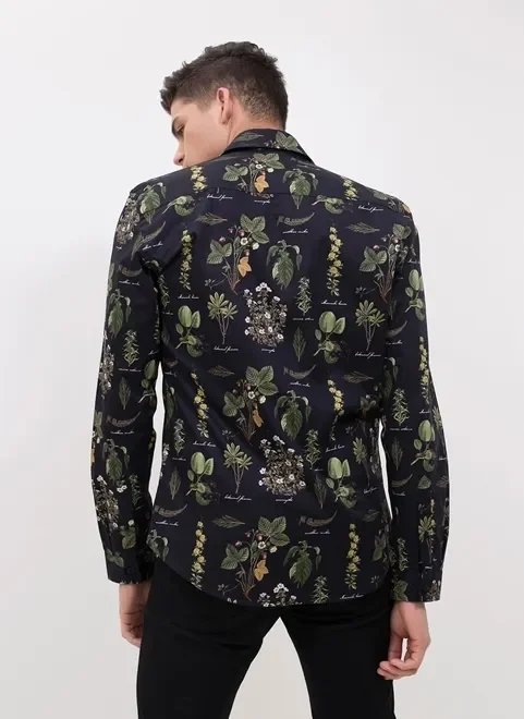 camisa estampa botânica preta camisa estampa botânica preta