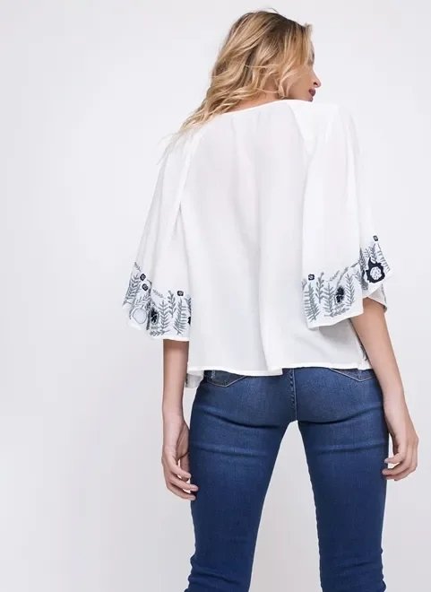 blusa bata com bordado blusa bata com bordado