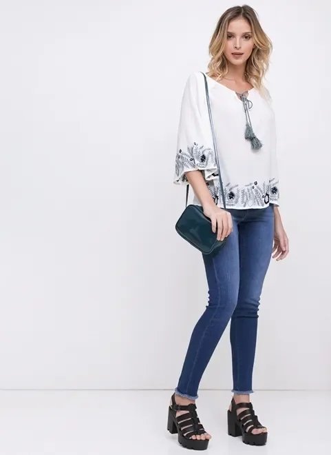 blusa bata com bordado blusa bata com bordado