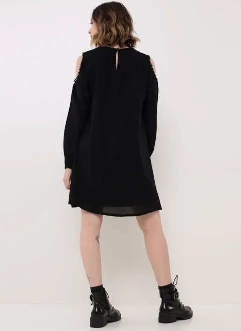 vestido manga longa com bordado e abertura no ombro vestido manga longa com bordado e abertura no ombro