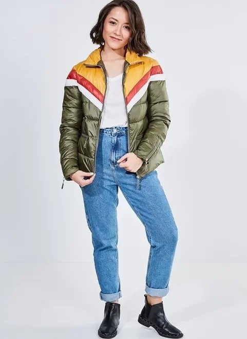 jaqueta puffer com recortes jaqueta puffer com recortes