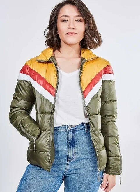 jaqueta puffer com recortes jaqueta puffer com recortes