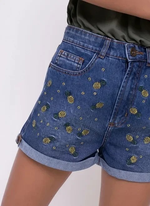 short jeans hot pants bordado abacaxi short jeans hot pants bordado abacaxi