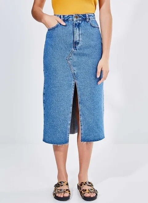 saia midi em jeans médio com fenda saia midi em jeans médio com fenda