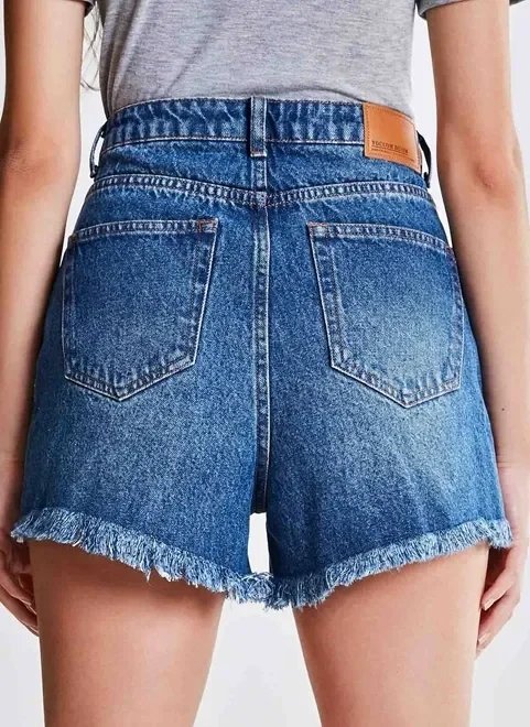 short jeans hot pants com barra desfiada short jeans hot pants com barra desfiada