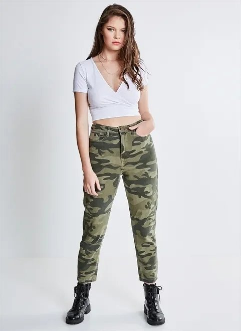 blusa cropped com decote transpassado blusa cropped com decote transpassado