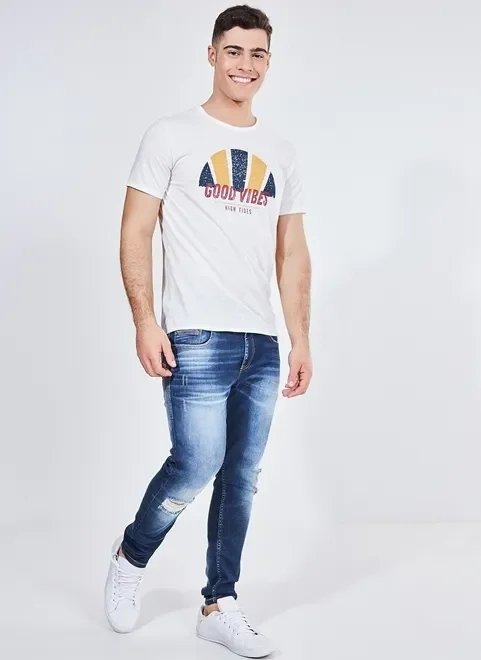 camiseta em malha botonê estampa good vibes camiseta em malha botonê estampa good vibes