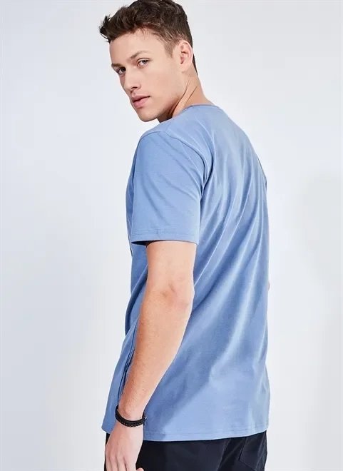 camiseta azul jeans estampada camiseta azul jeans estampada