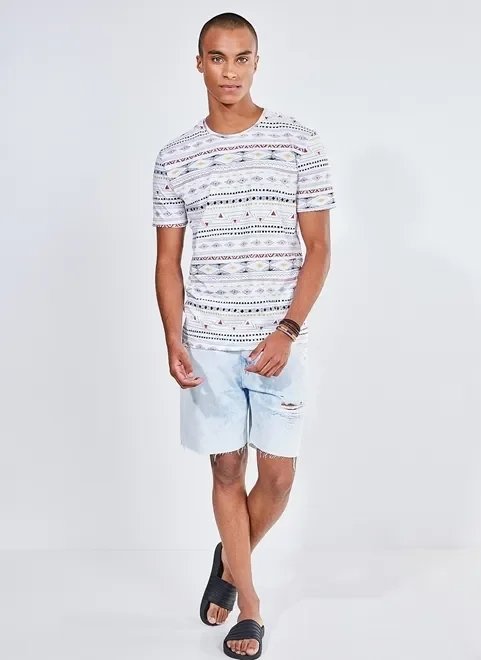 camiseta manga curta estampa étnica camiseta manga curta estampa étnica