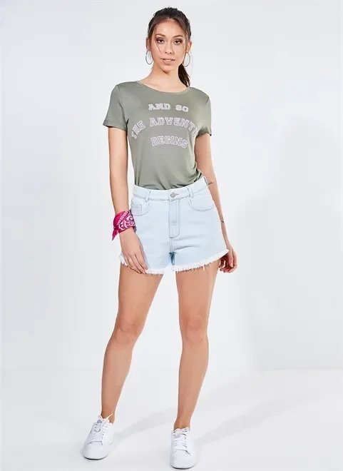 blusa lettering adventure blusa lettering adventure
